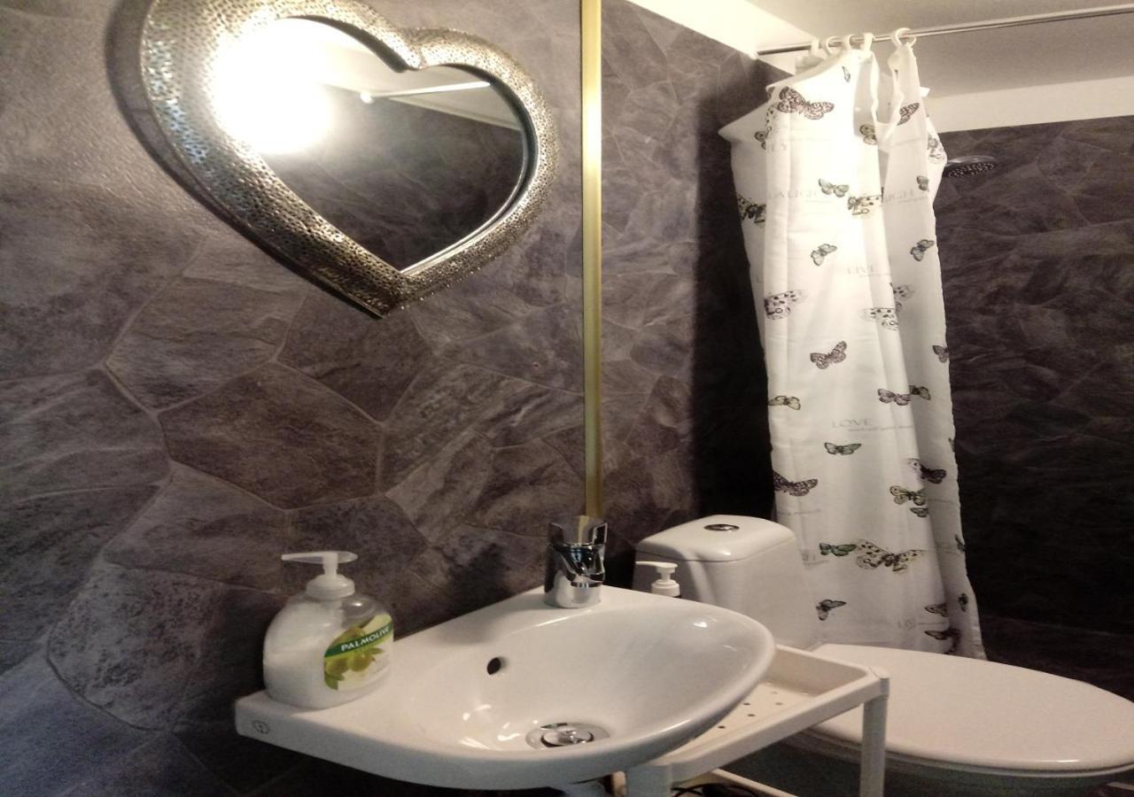 Lin'S B&B Alvsered Luaran gambar